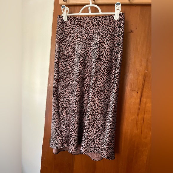 Animal print, silk midi skirt from VS - Picture 3 of 3